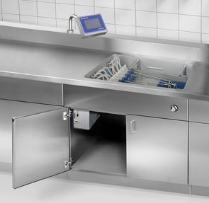 Ultraschall Gerät MC 1001 E in Schrank eingebaut